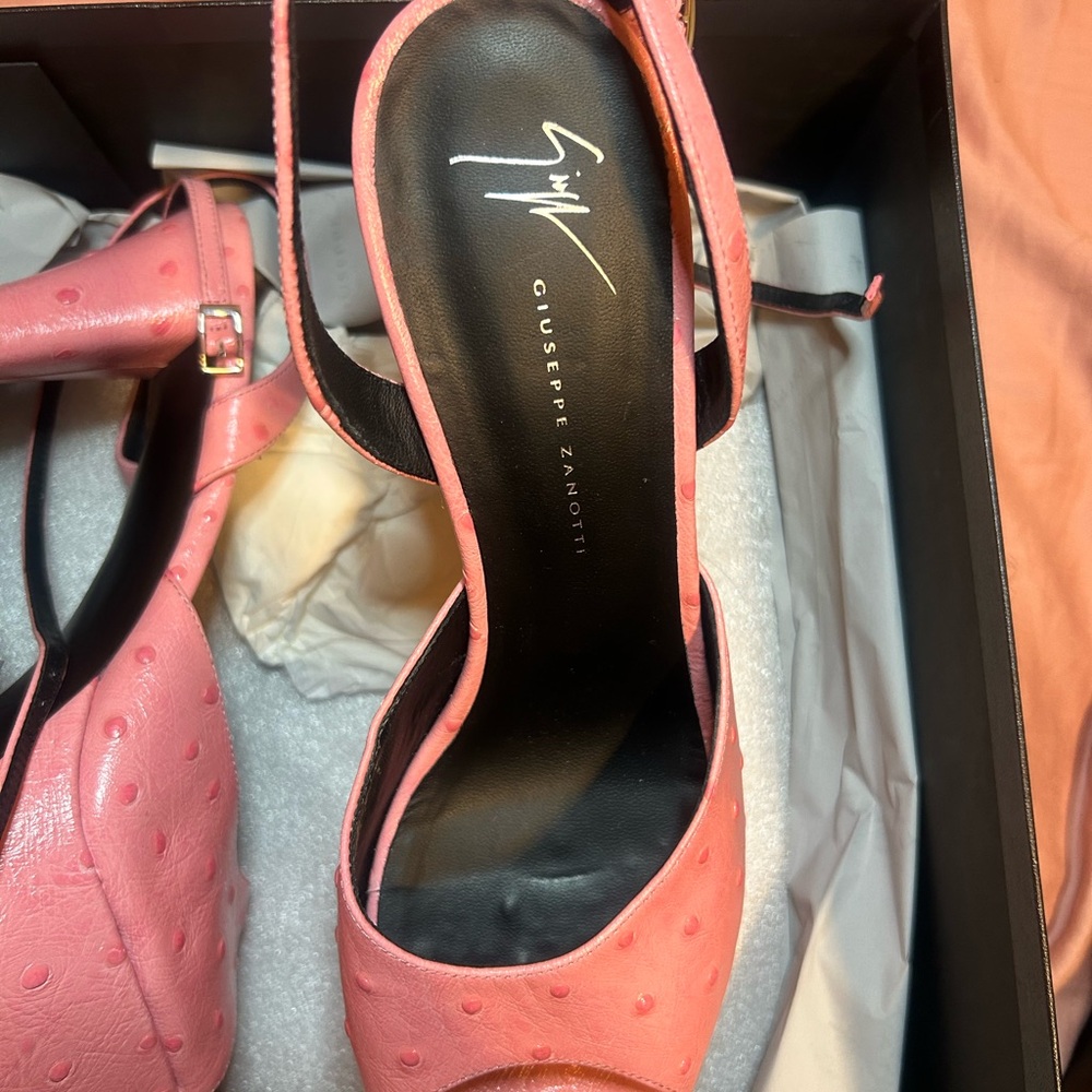 Giuseppe Zanotti Pink Peep-Toe Heels